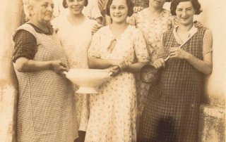 Senhoras da família Romanato em foto de 1904 cedida por Edgard A. romanato