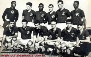 Juventus 1962 Em pé: ?, Milton, Buzzeto, Diogenes, ?, Clóvis, ?; Agachados: Amaral, Cássio, Lelo, Arlindo, Toninho Minhoca e emassagista Elias Pássaro